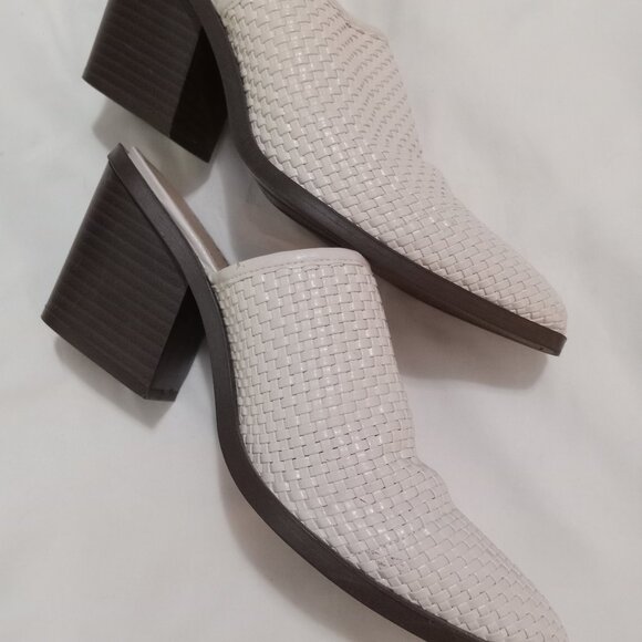 JUSTFAB-Faux Leather Subtle Sophisticate Mule/Slides Color Bone-Size 7.5 - Picture 4 of 8